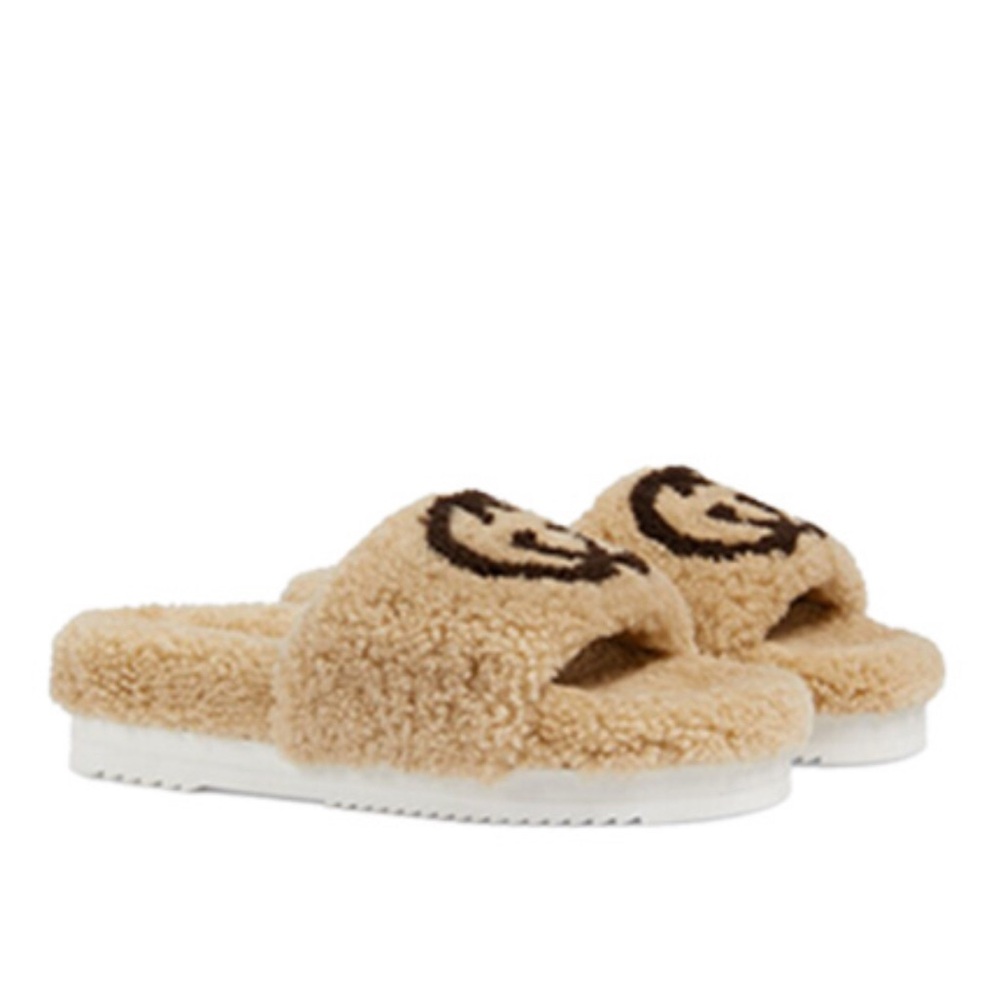 Gucci Eileen Logo Genuine Shearling Sandal